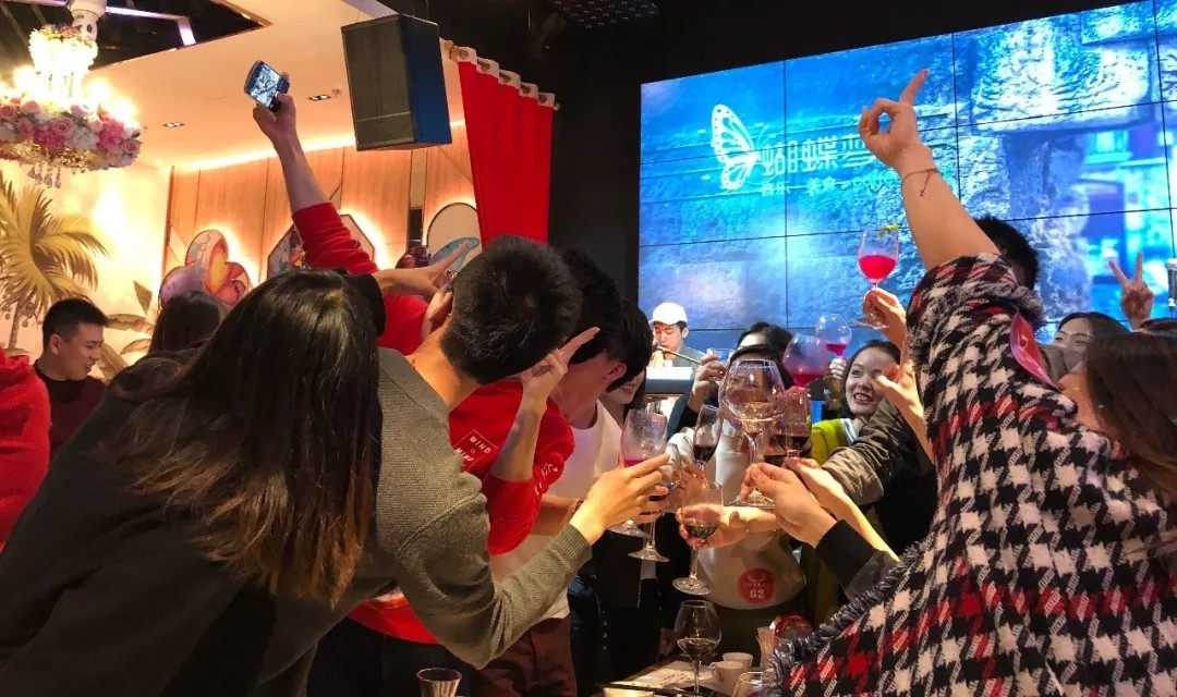 雄松華章“友情歲月，無聚不歡”2019屆狂歡派對